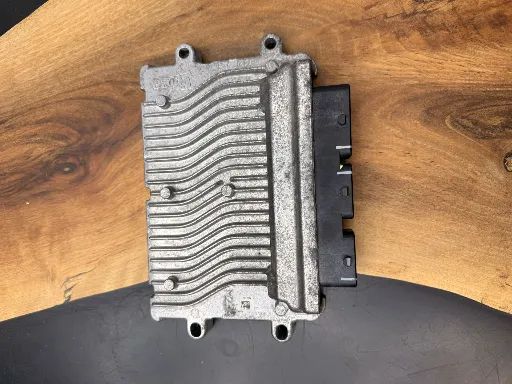 Calculateur Moteur | J34P | 7151 351813 | 21586048-9A | SW9664127180 | HW9651696680, autre vue