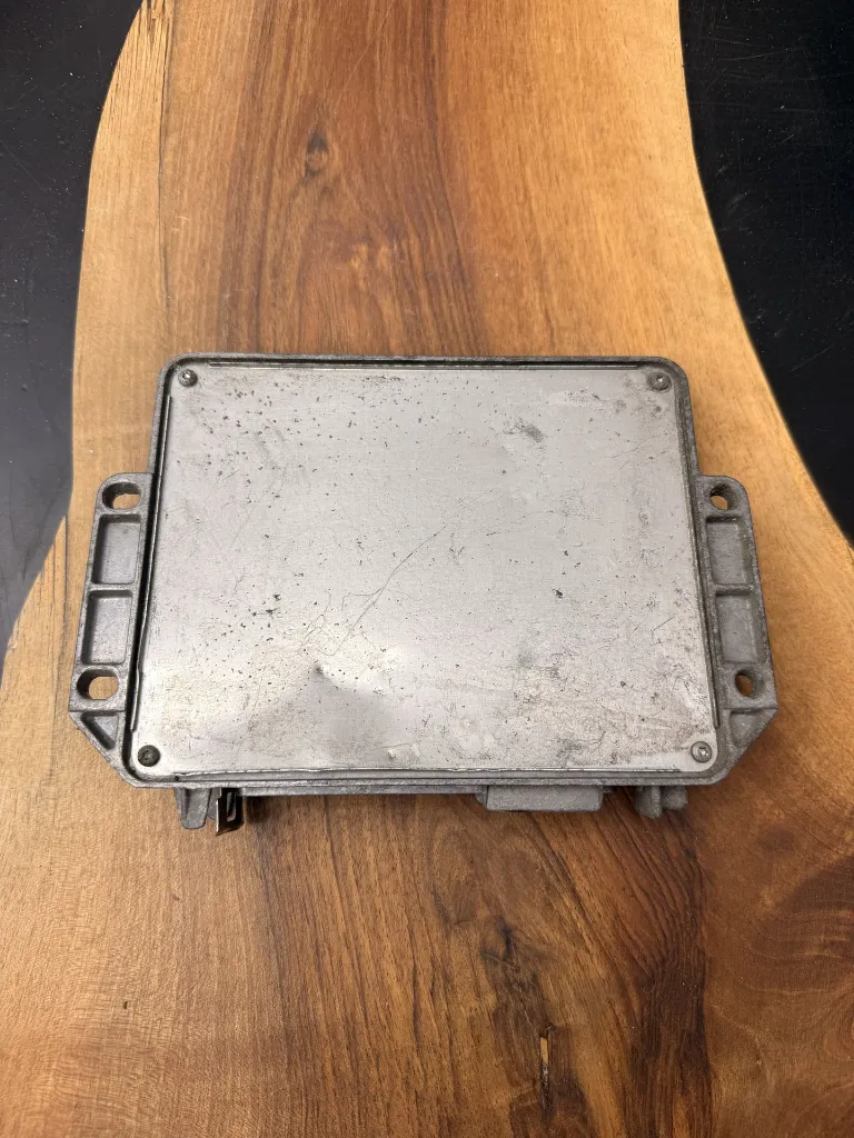Calculateur Moteur | HOM 7700105560 | 7700114698 | PFL7700114699 | SFR200, photo 2