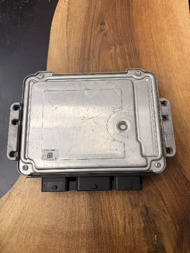 Calculateur Moteur | EDC16C3-10.23 | 0281013366 | 8200601334 | 8200631560, autre vue