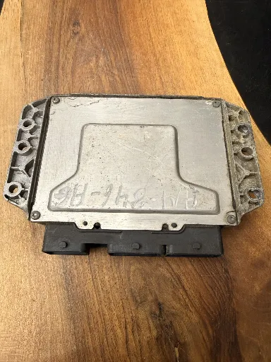 Calculateur Moteur | S3000 | 21585364-0A | 8200474008 | 8200376474, autre vue