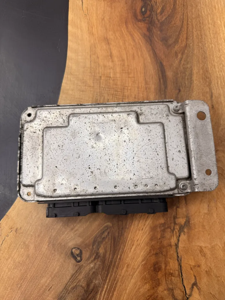 Calculateur Moteur | M7.9.5 | 0261208702 | 89661-0H022 | 1039S12537, photo 2