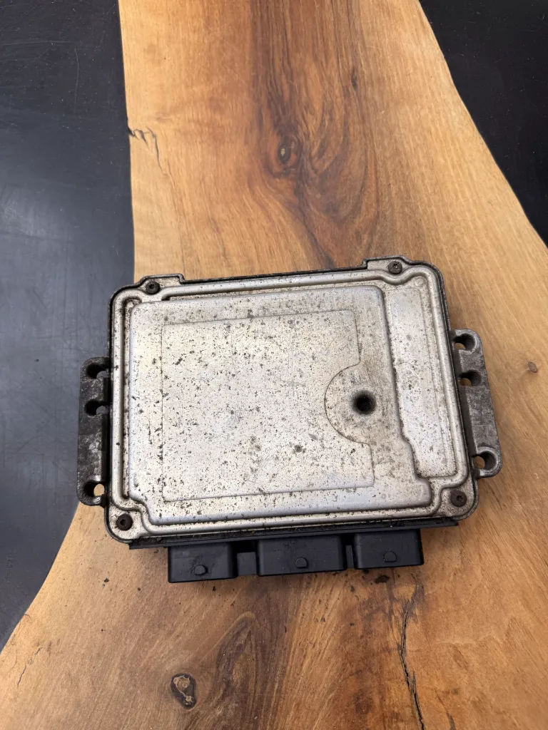 Calculateur Moteur I EDC15C13-6.2 | 0281011940 | 8200311550 | 8200442263, photo 2