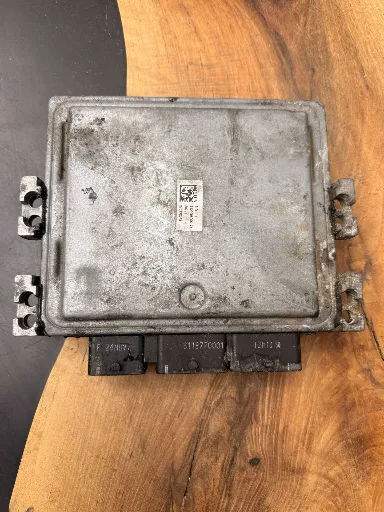 Calculateur Moteur | S122826114A | 8200843713| 8200807626, autre vue