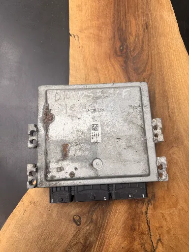 Calculateur Moteur I SID305 | S180067106A | 237100307R | 237100033R, autre vue