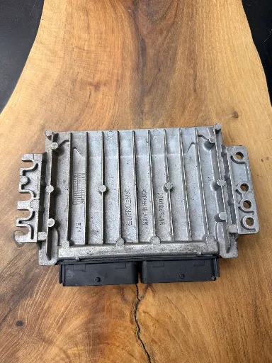 Calculateur Moteur I SIRIUS 32N | S110138000B | 8200059086 | 8200044437, autre vue