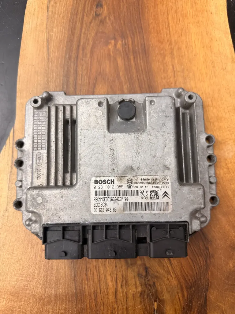 Calculateur Moteur | EDC16C34-4.11 |  0281012985 | 9661204380 | 1039S14116